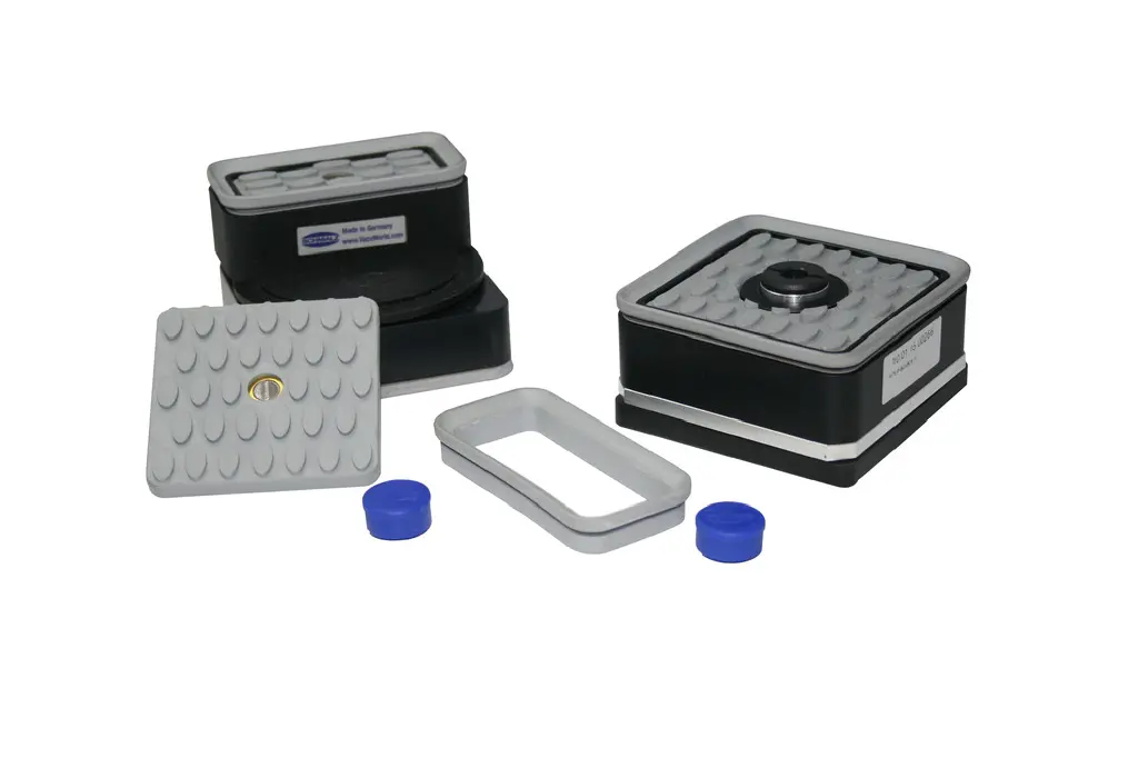 Accessories and Spare Parts Innospann – Klemmvorrichtungen für Gittertischsysteme von Schmalz